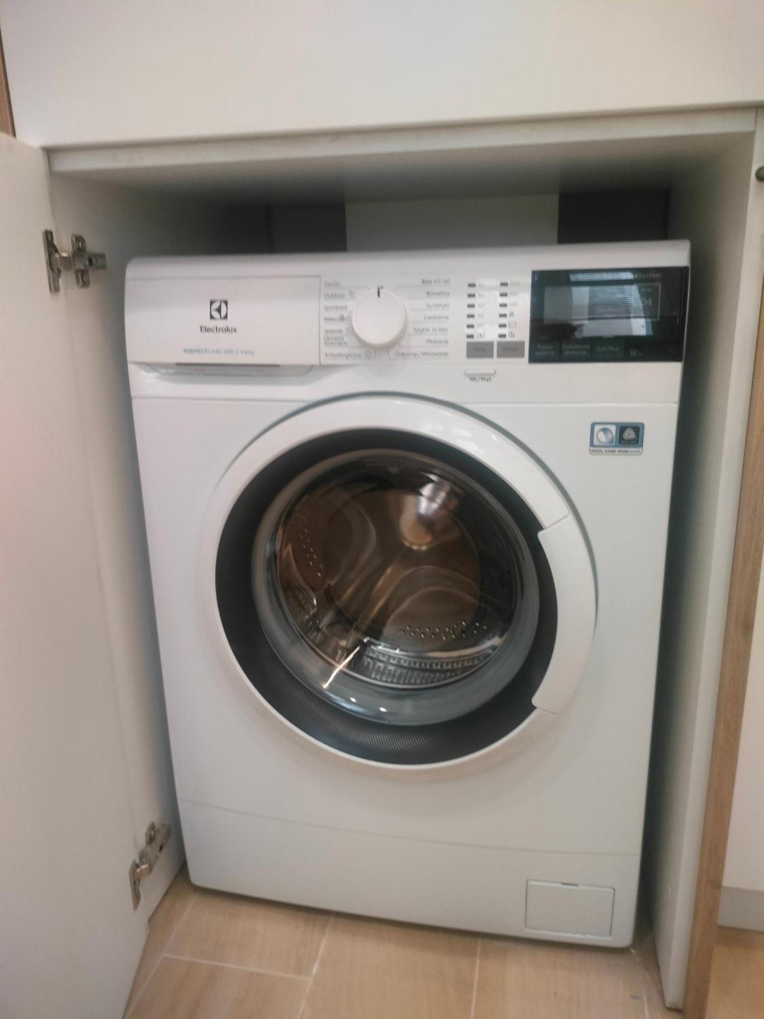 Paradise Zarzadzany Przez Gospodarza Osobe Fizyczna Self Check In Rzeszow